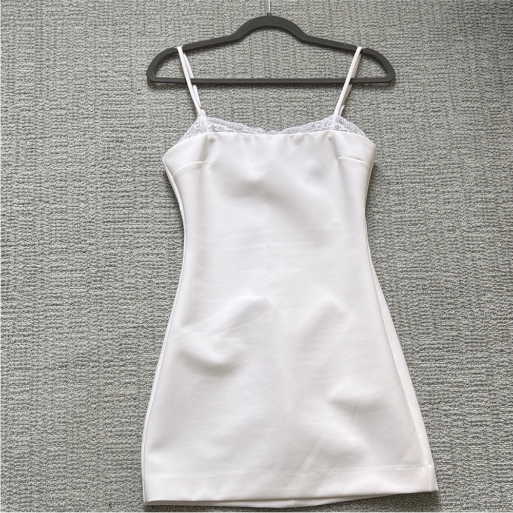 NEVER WORN ZARA Elegant White Lace Trim Dress